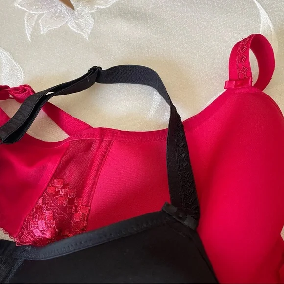 Bras 32G . Very gently worn bras - Picture 6 of 9